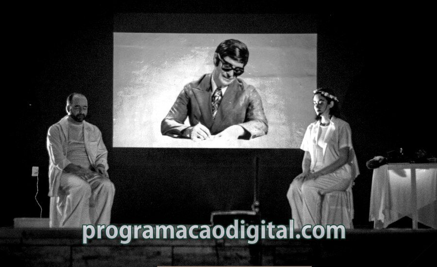 Espetáculo Com Amor, Chico Xavier da Cia Hariboll - programacaodigital.com