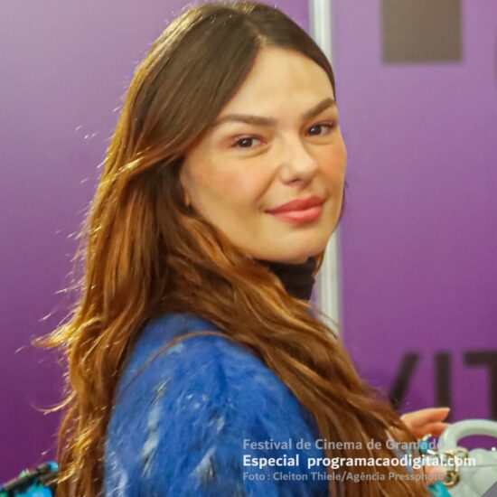 Atriz Isis Valverde no Festival de Cinema de Gramado 2023 - Foto Agência PressPhoto - programacaodigital.com