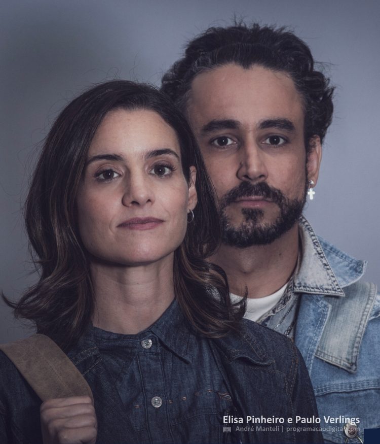 Atores Elisa Pinheiro e Paulo Verlings no espetáculo 'Assim na terra como no céu'