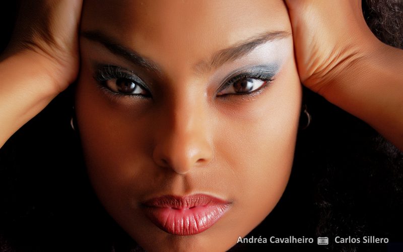Cantora Andrea Cavalheiro - programacaodigital.com