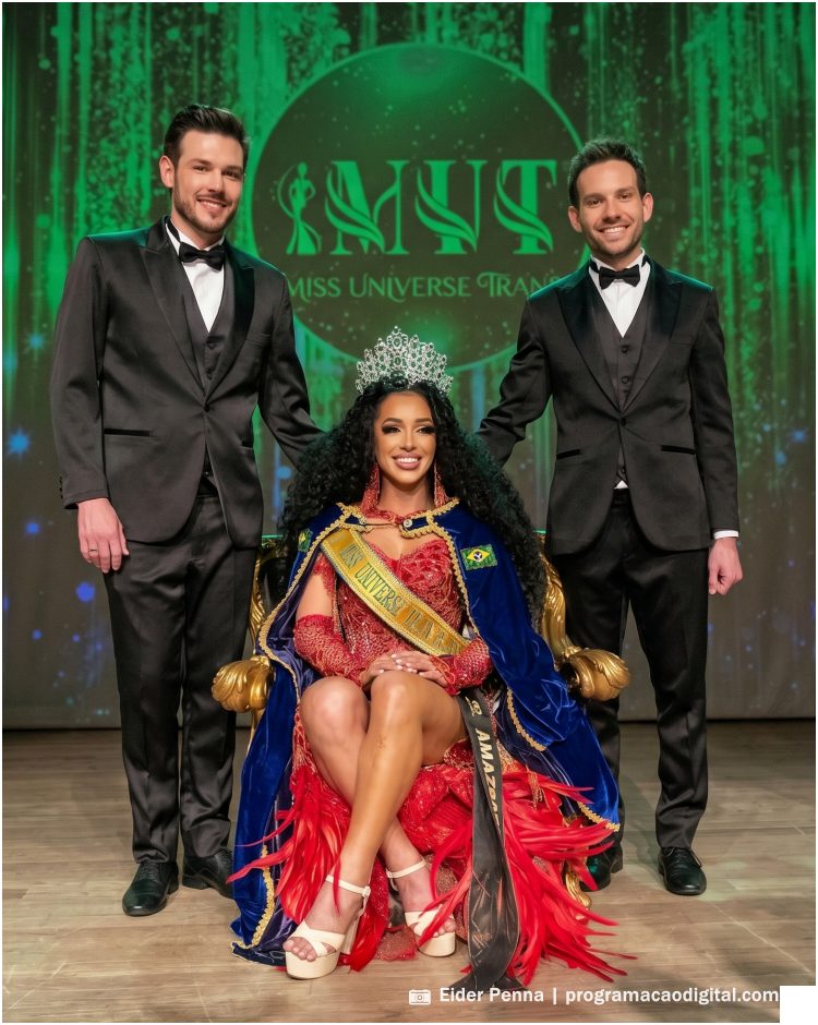 Miss Universe Trans Brasil 2025, Stephany Fonttine, com os Diretores Fabiano Biazon e Mateus Ahlert - programacaodigital.com
