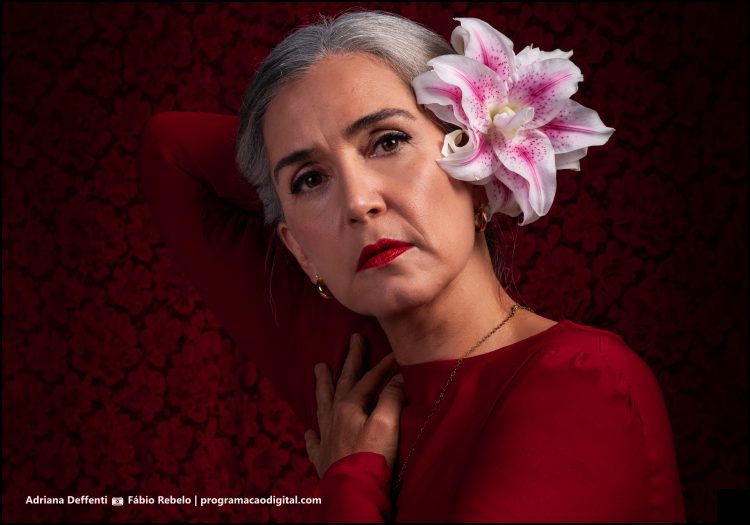Adriana Deffenti canta releituras da obra de Marisa Monte no Espaço 373 em Porto Alegre